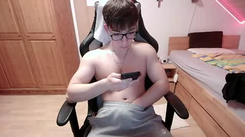 Snapshot of agermanguy07 chatting on April 1, 2026, 7:33 pm Lukas online show from April 1, 2026, 7:33 pm