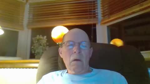 Snapshot of aguynrkfrd chatting on April 15, 2026, 10:11 am aguynrkfrd online show from April 15, 2026, 10:11 am