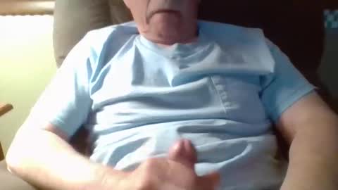 Snapshot of aguynrkfrd chatting on May 12, 2026, 10:01 am aguynrkfrd online show from May 12, 2026, 10:01 am