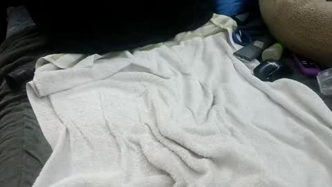 ahappyhippie online show from December 28, 2024, 5:46 pm