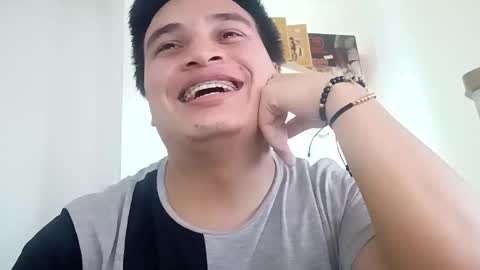 ahntony  69 online show from November 11, 2025, 7:41 am