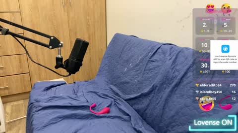 AHSLEY online show from January 23, 2025, 6:56 pm