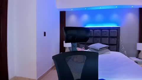 aidajoness online show from October 9, 2025, 12:03 pm