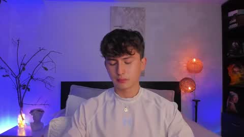 A H  online show from February 21, 2025, 4:40 am