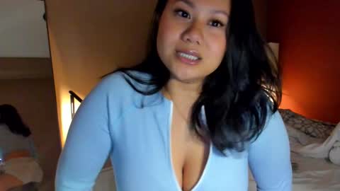 Giana online show from February 27, 2026, 5:40 am