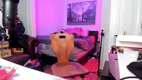 Snapshot of aiichou chatting on March 12, 2025, 3:29 pm Montrals best BBW online show from March 12, 2025, 3:29 pm