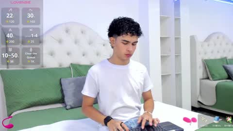 Aiden  online show from January 30, 2025, 11:55 am