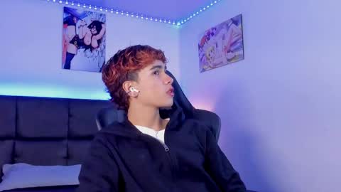 Aiden  online show from October 2, 2025, 12:12 pm