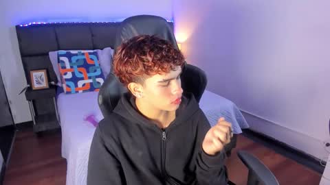 Aiden  online show from December 2, 2025, 12:54 pm