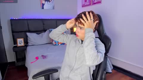 Aiden  online show from January 15, 2026, 12:32 pm