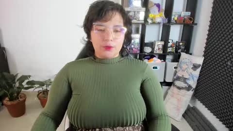 Snapshot of aikadreams chatting on February 23, 2025, 12:48 pm Catalina online show from February 23, 2025, 12:48 pm