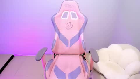 Ailee Hyuga online show from December 5, 2025, 3:41 pm