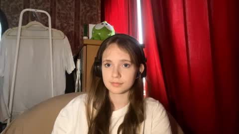 Kira online show from October 3, 2025, 10:12 am