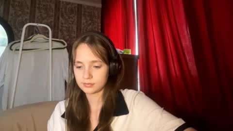 Kira online show from October 8, 2025, 11:08 am