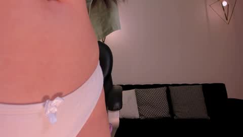 Snapshot of aileenvega chatting on December 31, 2024, 2:19 am AILEEN VEGA online show from December 31, 2024, 2:19 am