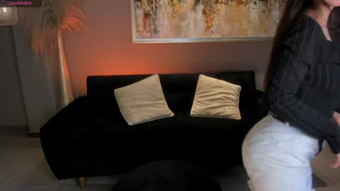 Snapshot of aileenvega chatting on January 19, 2025, 5:49 pm AILEEN VEGA online show from January 19, 2025, 5:49 pm