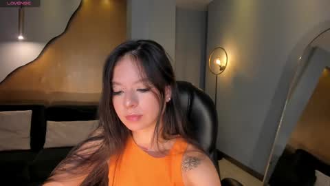 Snapshot of aileenvega chatting on February 18, 2025, 7:41 pm AILEEN VEGA online show from February 18, 2025, 7:41 pm