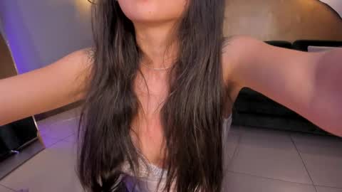 Snapshot of aileenvega chatting on February 19, 2025, 1:51 am AILEEN VEGA online show from February 19, 2025, 1:51 am