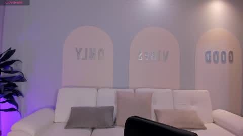 Snapshot of aileenvega chatting on February 27, 2025, 11:20 am AILEEN VEGA online show from February 27, 2025, 11:20 am