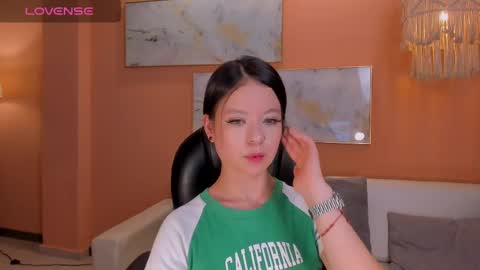 Snapshot of aileenvega chatting on March 8, 2025, 8:25 pm AILEEN VEGA online show from March 8, 2025, 8:25 pm