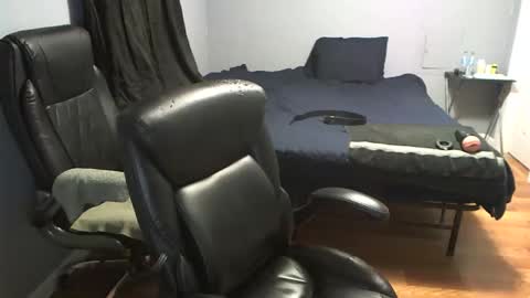 Daddy online show from November 14, 2025, 12:42 am