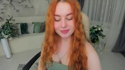 Louise online show from December 5, 2025, 4:10 am