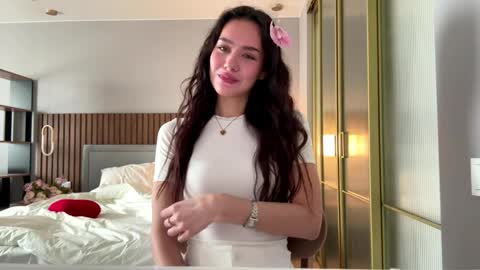 Snapshot of aisha_eilish chatting on April 12, 2026, 6:18 am Aisha online show from April 12, 2026, 6:18 am