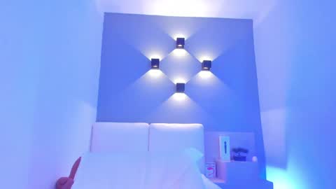 Aisha online show from January 24, 2025, 1:03 am