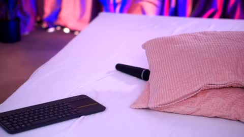 Lora online show from January 6, 2025, 12:13 pm