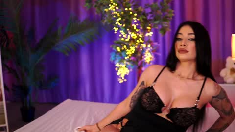 Lora online show from February 3, 2025, 9:30 am