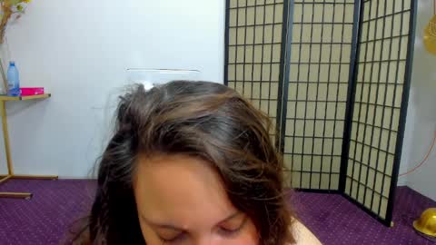 Aisha online show from April 5, 2026, 3:58 am