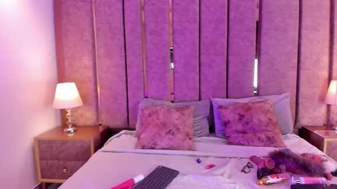 AishaValcazar online show from March 4, 2026, 3:56 am