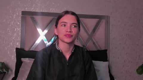 Snapshot of aitana_baker_ chatting on February 11, 2025, 1:51 pm little aitana  online show from February 11, 2025, 1:51 pm