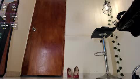 Snapshot of aitana_purple chatting on September 23, 2025, 9:29 pm Aitana online show from September 23, 2025, 9:29 pm