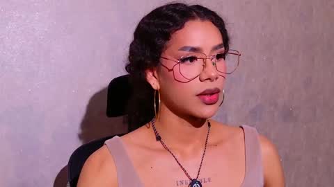 Snapshot of aivadumont chatting on February 8, 2026, 7:17 pm Queen Dumont online show from February 8, 2026, 7:17 pm