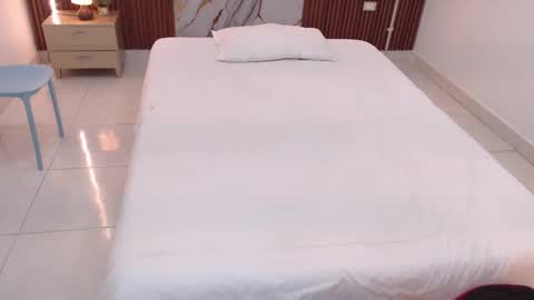 AIXA  online show from September 27, 2025, 12:21 pm