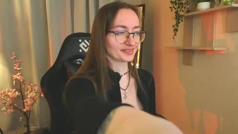 akaheby online show from April 7, 2026, 1:55 pm