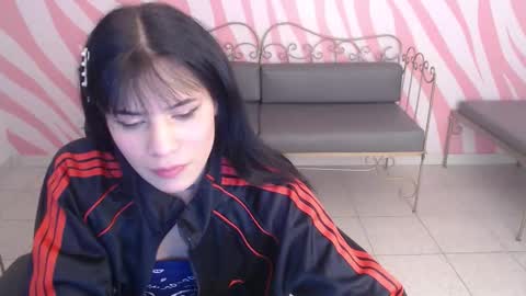 akalyy_ online show from January 11, 2026, 1:16 pm