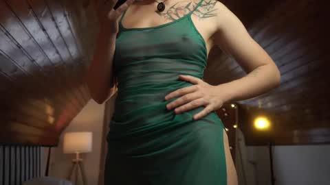 Akaneiro online show from September 16, 2025, 1:23 pm