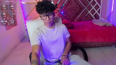 Snapshot of akazaboy chatting on February 1, 2025, 4:14 am akazaboy online show from February 1, 2025, 4:14 am