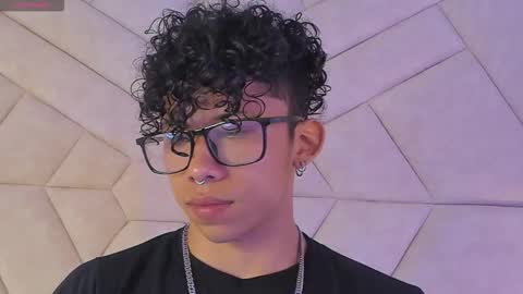 Snapshot of akazaboy chatting on September 22, 2025, 4:25 am akazaboy online show from September 22, 2025, 4:25 am