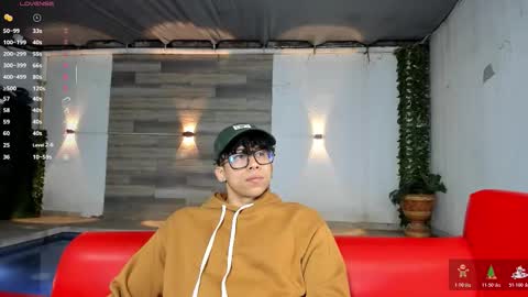 akazaboy online show from December 14, 2025, 5:13 am