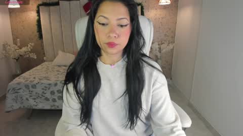 Luna online show from December 10, 2024, 3:20 am