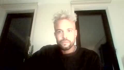 Snapshot of aki1080be chatting on October 28, 2025, 5:15 pm Sweet moment online show from October 28, 2025, 5:15 pm