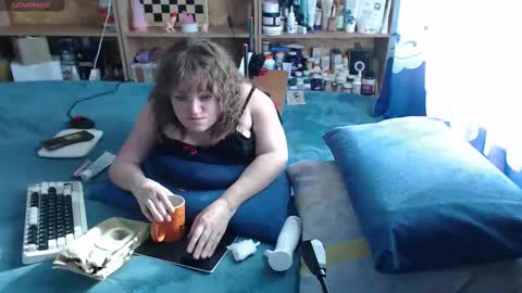 Natalie online show from October 16, 2025, 7:09 am