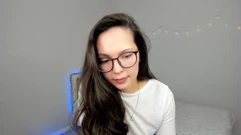 Snapshot of akino_hen chatting on February 7, 2026, 7:06 pm Kim online show from February 7, 2026, 7:06 pm