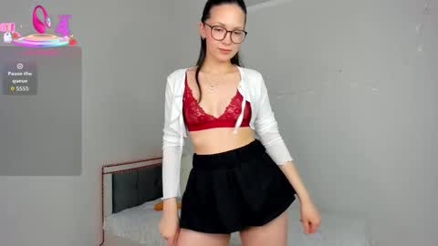 Snapshot of akino_hen chatting on February 10, 2026, 6:45 pm Kim online show from February 10, 2026, 6:45 pm