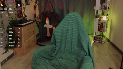 Aki online show from December 4, 2024, 8:45 am