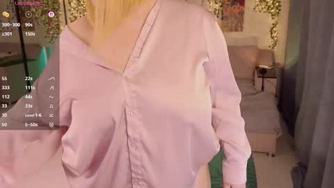 Aki online show from October 2, 2025, 1:18 pm