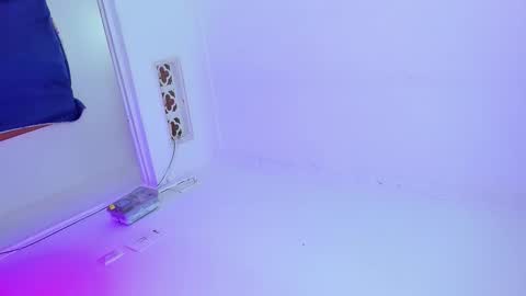 alahai_swith online show from September 11, 2025, 1:22 pm